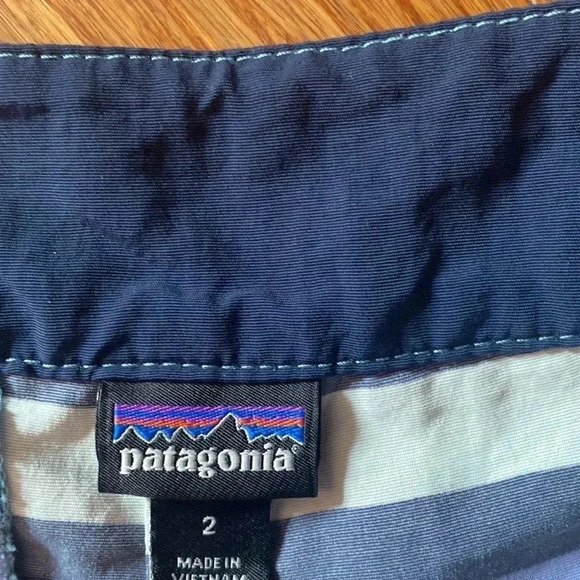 Patagonia women’s nylon shorts - stripes - size 2 - like new - Picture 3 of 5
